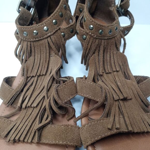 Minnetonka Monaco Brown Leather Wedge Sandal with Fringe - Picture 5 of 10